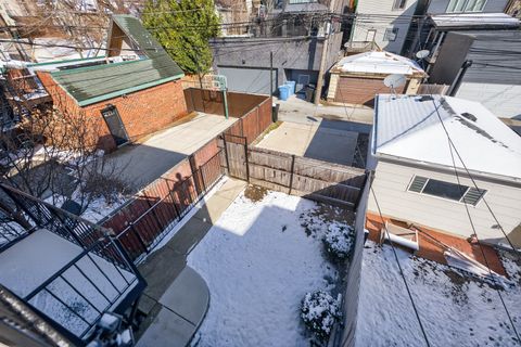 Tiny photo for 1926 W Oakdale Avenue N, Chicago, IL 60657 (MLS # 12600756)