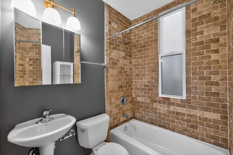 Tiny photo for 1926 W Oakdale Avenue N, Chicago, IL 60657 (MLS # 12600756)