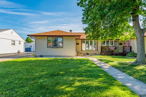 Photo of 8801 Kilbourn Avenue, Hometown, IL 60456 (MLS # 12746101)