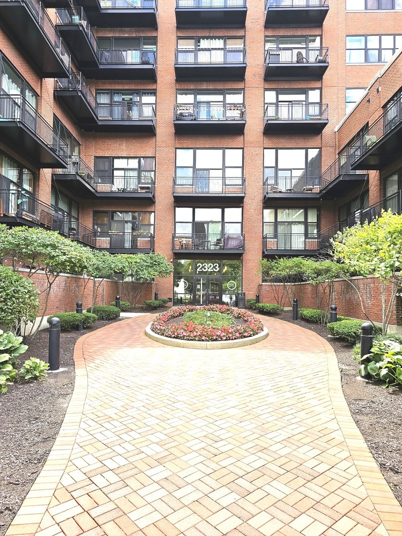 2323 W Pershing Road 140