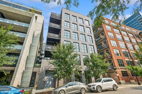 Tiny photo for 123 S Peoria Street #P2, Chicago, IL 60607 (MLS # 12540913)