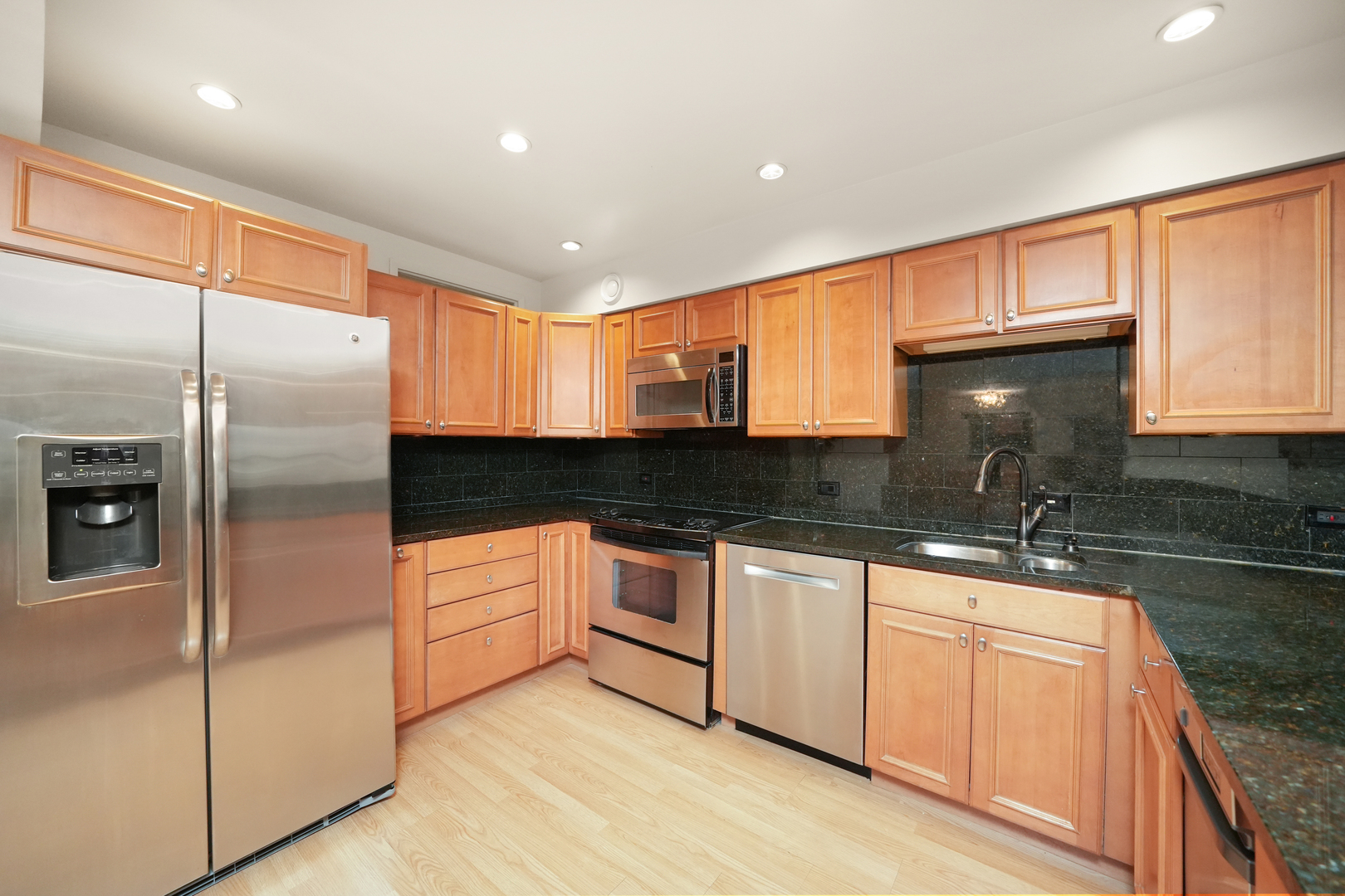 40 E 9th Street 1508