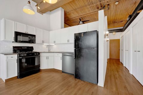 Tiny photo for 2333 W Saint Paul Avenue #227, Chicago, IL 60647 (MLS # 12616938)