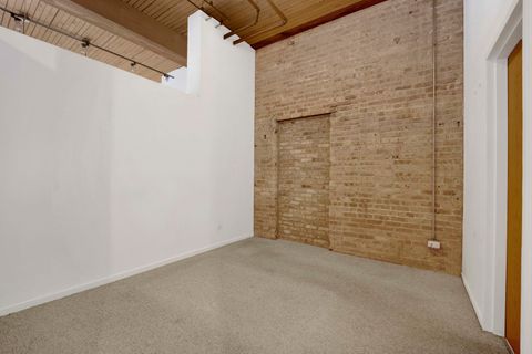 Tiny photo for 2333 W Saint Paul Avenue #227, Chicago, IL 60647 (MLS # 12616938)