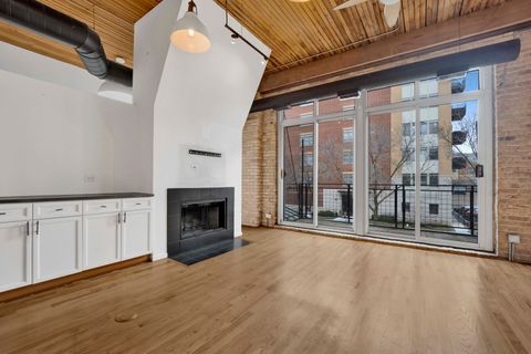 Tiny photo for 2333 W Saint Paul Avenue #227, Chicago, IL 60647 (MLS # 12616938)