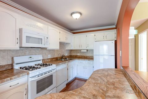 Tiny photo for 494 Tyler Court #494, Vernon Hills, IL 60061 (MLS # 12620762)