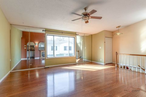 Tiny photo for 494 Tyler Court #494, Vernon Hills, IL 60061 (MLS # 12620762)