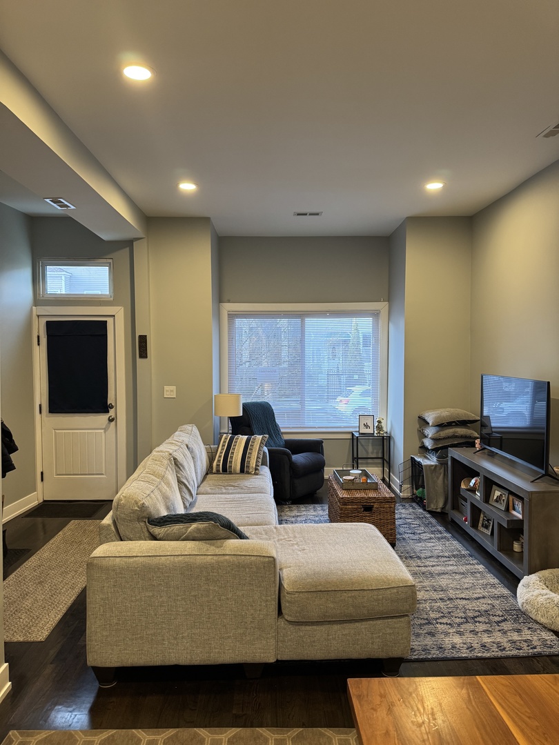 2613 W Cortland Street 1