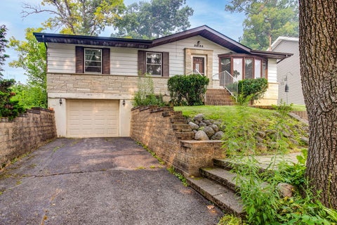 Tiny photo for 33192 N Cove Road, Grayslake, IL 60030 (MLS # 12697255)