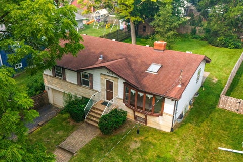 Tiny photo for 33192 N Cove Road, Grayslake, IL 60030 (MLS # 12697255)