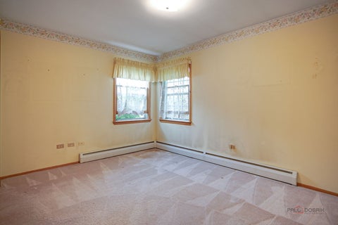 Tiny photo for 33192 N Cove Road, Grayslake, IL 60030 (MLS # 12697255)