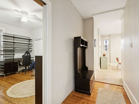 Tiny photo for 1040 W Balmoral Avenue #4B, Chicago, IL 60640 (MLS # 12554988)