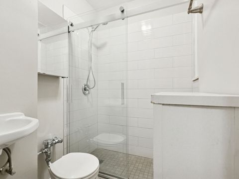 Tiny photo for 1040 W Balmoral Avenue #4B, Chicago, IL 60640 (MLS # 12554988)