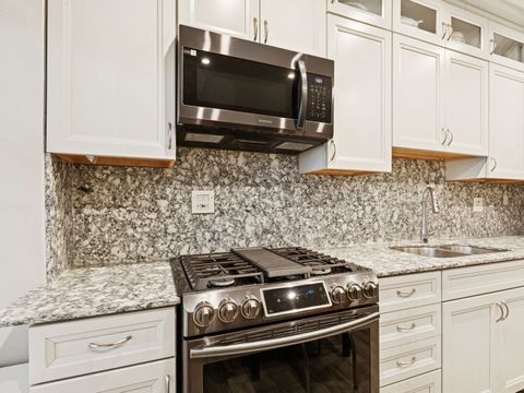 Tiny photo for 1040 W Balmoral Avenue #4B, Chicago, IL 60640 (MLS # 12554988)