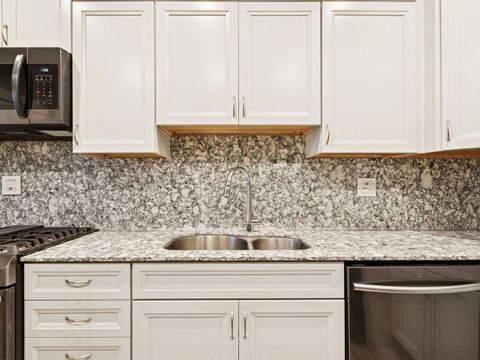 Tiny photo for 1040 W Balmoral Avenue #4B, Chicago, IL 60640 (MLS # 12554988)