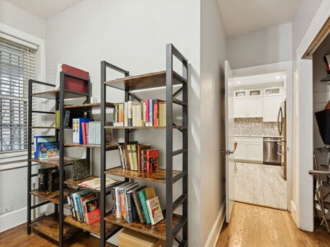 Tiny photo for 1040 W Balmoral Avenue #4B, Chicago, IL 60640 (MLS # 12554988)