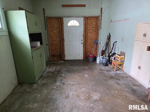 Tiny photo for 516 FREDERICK Street, Herrin, IL 62948 (MLS # EB458409)