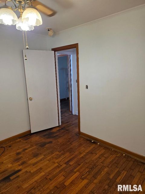 Tiny photo for 516 FREDERICK Street, Herrin, IL 62948 (MLS # EB458409)