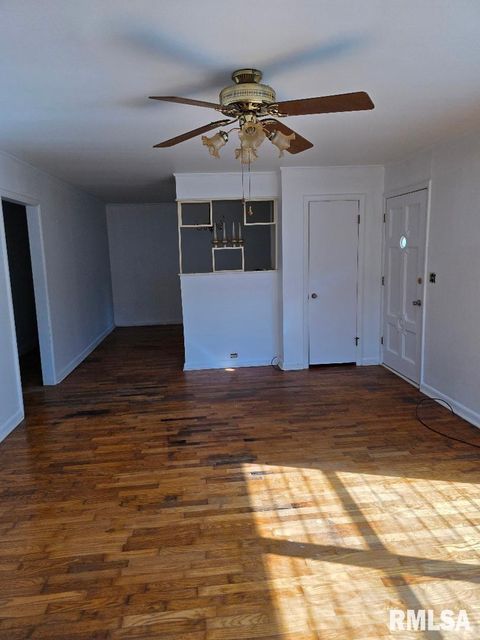 Tiny photo for 516 FREDERICK Street, Herrin, IL 62948 (MLS # EB458409)