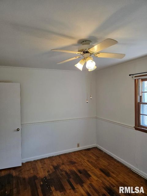 Tiny photo for 516 FREDERICK Street, Herrin, IL 62948 (MLS # EB458409)