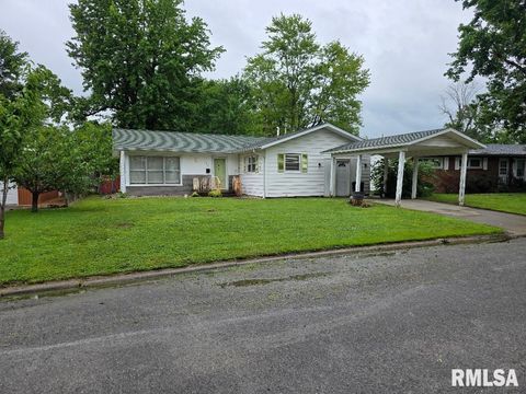 Photo of 516 FREDERICK Street, Herrin, IL 62948 (MLS # EB458409)