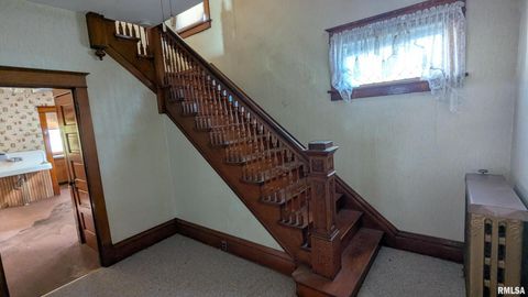 Tiny photo for 2013 16TH Street, Moline, IL 61265 (MLS # QC4269306)