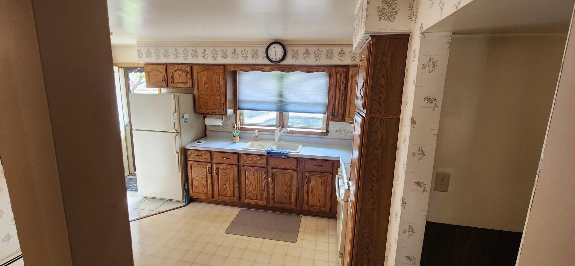 10736 Lawler Avenue