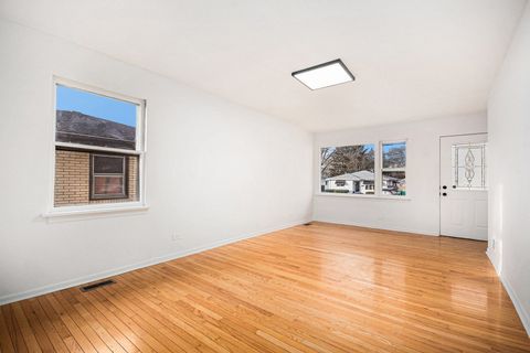 Tiny photo for 124 S Reed Street, Joliet, IL 60436 (MLS # 12536009)