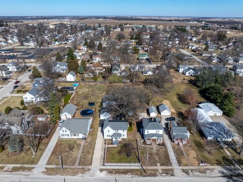 Tiny photo for 321 E Park Street, Geneseo, IL 61254 (MLS # 12589991)