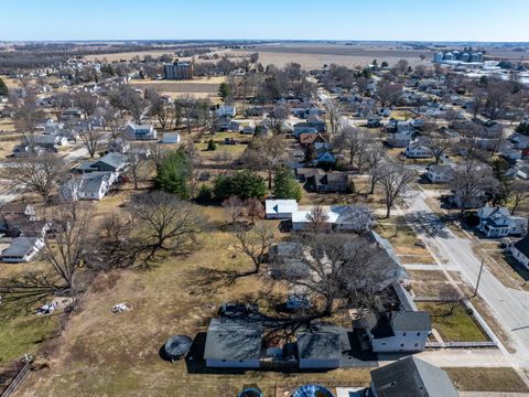 Tiny photo for 321 E Park Street, Geneseo, IL 61254 (MLS # 12589991)