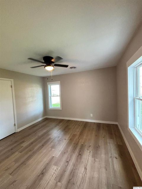 Tiny photo for 20 Randolph, Carthage, IL 62321 (MLS # 12471653)