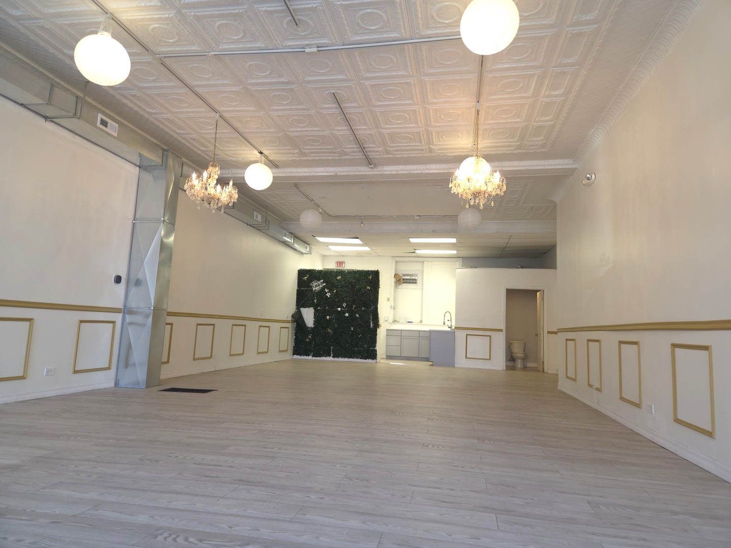 3013 W Armitage Avenue