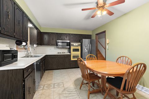 Tiny photo for 6612 W 92nd Street, Oak Lawn, IL 60453 (MLS # 12629035)