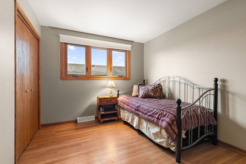Tiny photo for 6612 W 92nd Street, Oak Lawn, IL 60453 (MLS # 12629035)