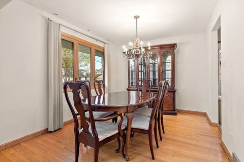 Tiny photo for 6612 W 92nd Street, Oak Lawn, IL 60453 (MLS # 12629035)