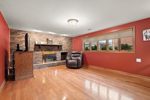 Tiny photo for 6612 W 92nd Street, Oak Lawn, IL 60453 (MLS # 12629035)