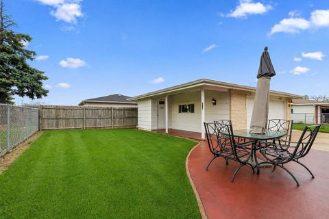 Tiny photo for 6612 W 92nd Street, Oak Lawn, IL 60453 (MLS # 12629035)