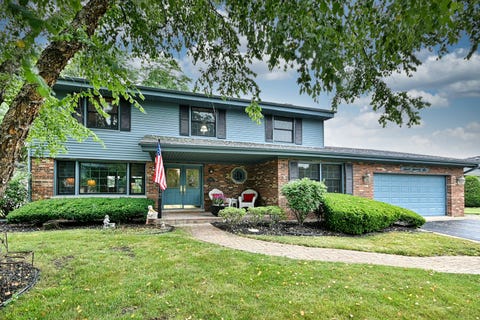 Photo of 776 S Stuart Avenue, Elmhurst, IL 60126 (MLS # 12677099)