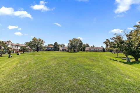 Tiny photo for 14746 Lakeview Drive, Orland Park, IL 60462 (MLS # 12500966)