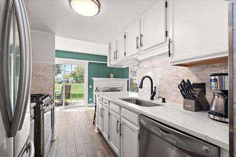 Tiny photo for 14746 Lakeview Drive, Orland Park, IL 60462 (MLS # 12500966)