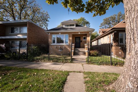 Tiny photo for 8136 S Manistee Avenue, Chicago, IL 60617 (MLS # 12597063)