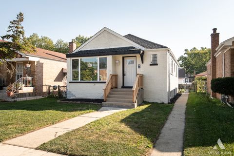 Photo of 13827 S Tracy Avenue, Riverdale, IL 60827 (MLS # 12491582)