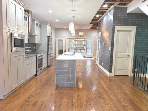 Tiny photo for 544 E 46th Place, Chicago, IL 60653 (MLS # 12725475)