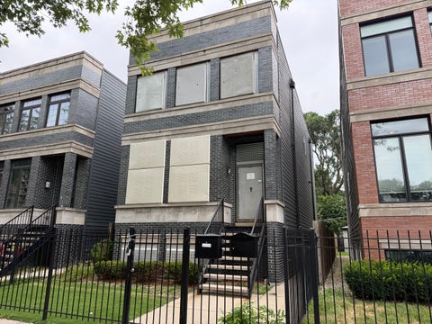 Tiny photo for 544 E 46th Place, Chicago, IL 60653 (MLS # 12725475)