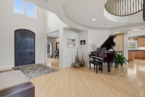 Tiny photo for 809 Edgemont Lane, Park Ridge, IL 60068 (MLS # 12670039)