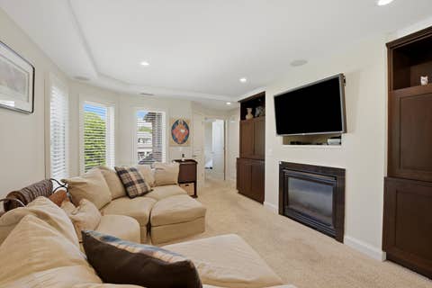 Tiny photo for 809 Edgemont Lane, Park Ridge, IL 60068 (MLS # 12670039)