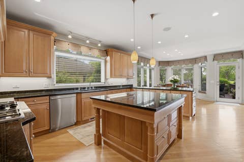 Tiny photo for 809 Edgemont Lane, Park Ridge, IL 60068 (MLS # 12670039)