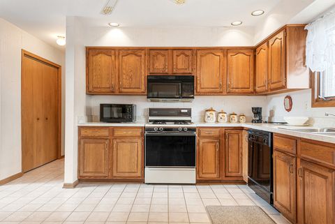 Tiny photo for 7233 SOUTHWICK Drive, Frankfort, IL 60423 (MLS # 12603142)