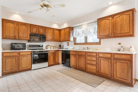 Tiny photo for 7233 SOUTHWICK Drive, Frankfort, IL 60423 (MLS # 12603142)