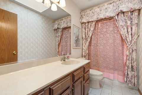 Tiny photo for 7233 SOUTHWICK Drive, Frankfort, IL 60423 (MLS # 12603142)